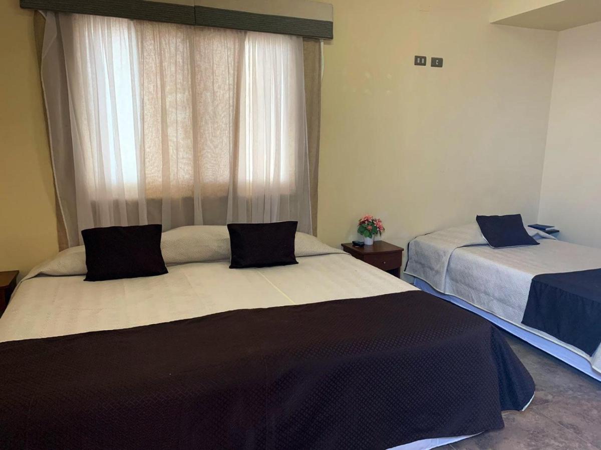 Juku Hostal Calama Eksteriør billede